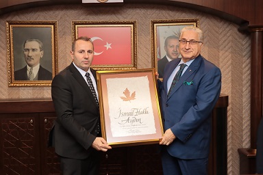 PROF. AYDIN BEYNİN SINIRLARINI ANLATTI
